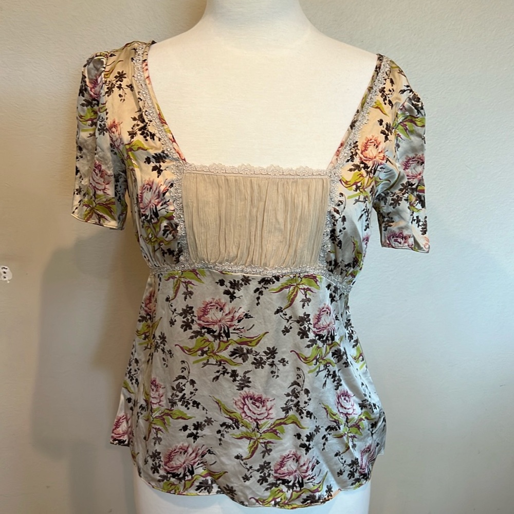 Banana Republic Tan Floral Print Silk Blouse, Size Medium, EUC!
